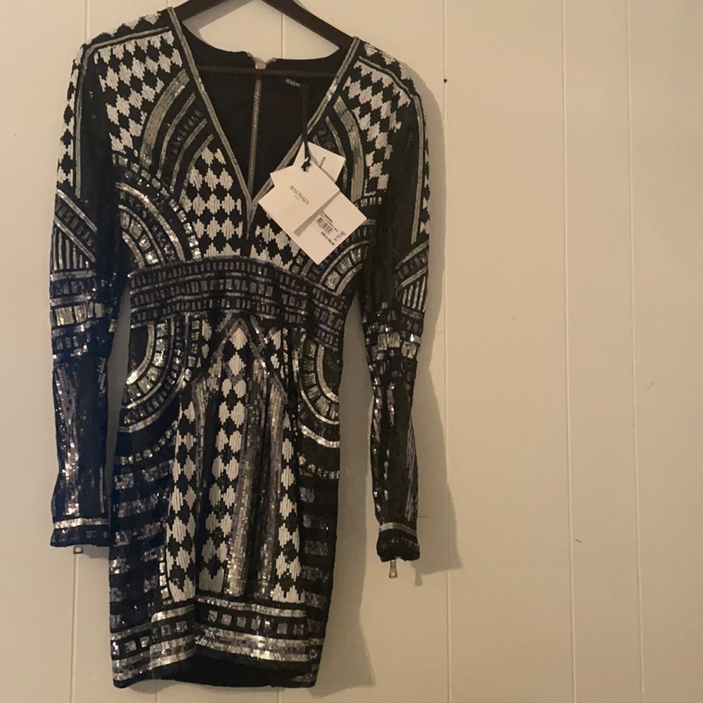 beautiful Balmain dress short ls plunging v neck .